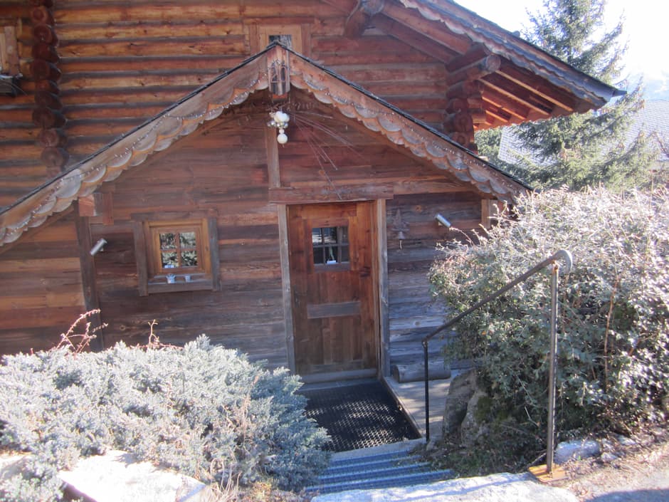 Jour d'hiver au chalet Des 2 Ecureuils près de Font-Romeu, Pyrénées-Orientales disponible en location vacances